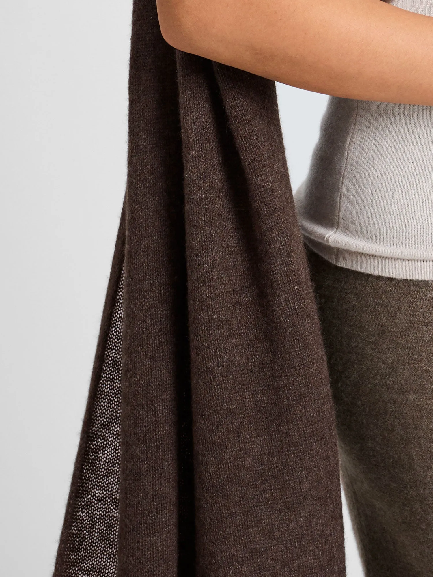 Airy cashmere scarf "Flow" - dark brown