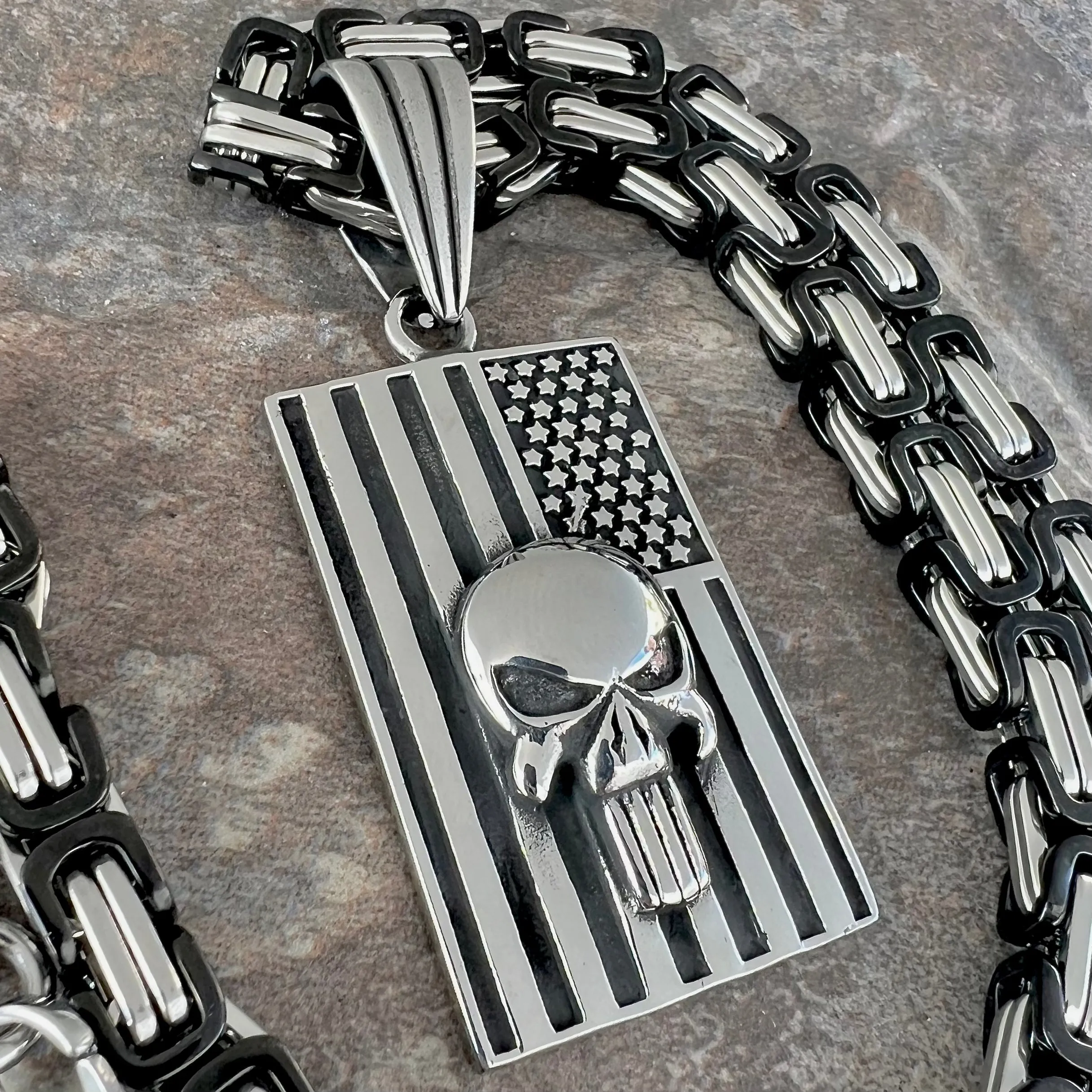 American Patriot Flag Pendant - Necklace (222)