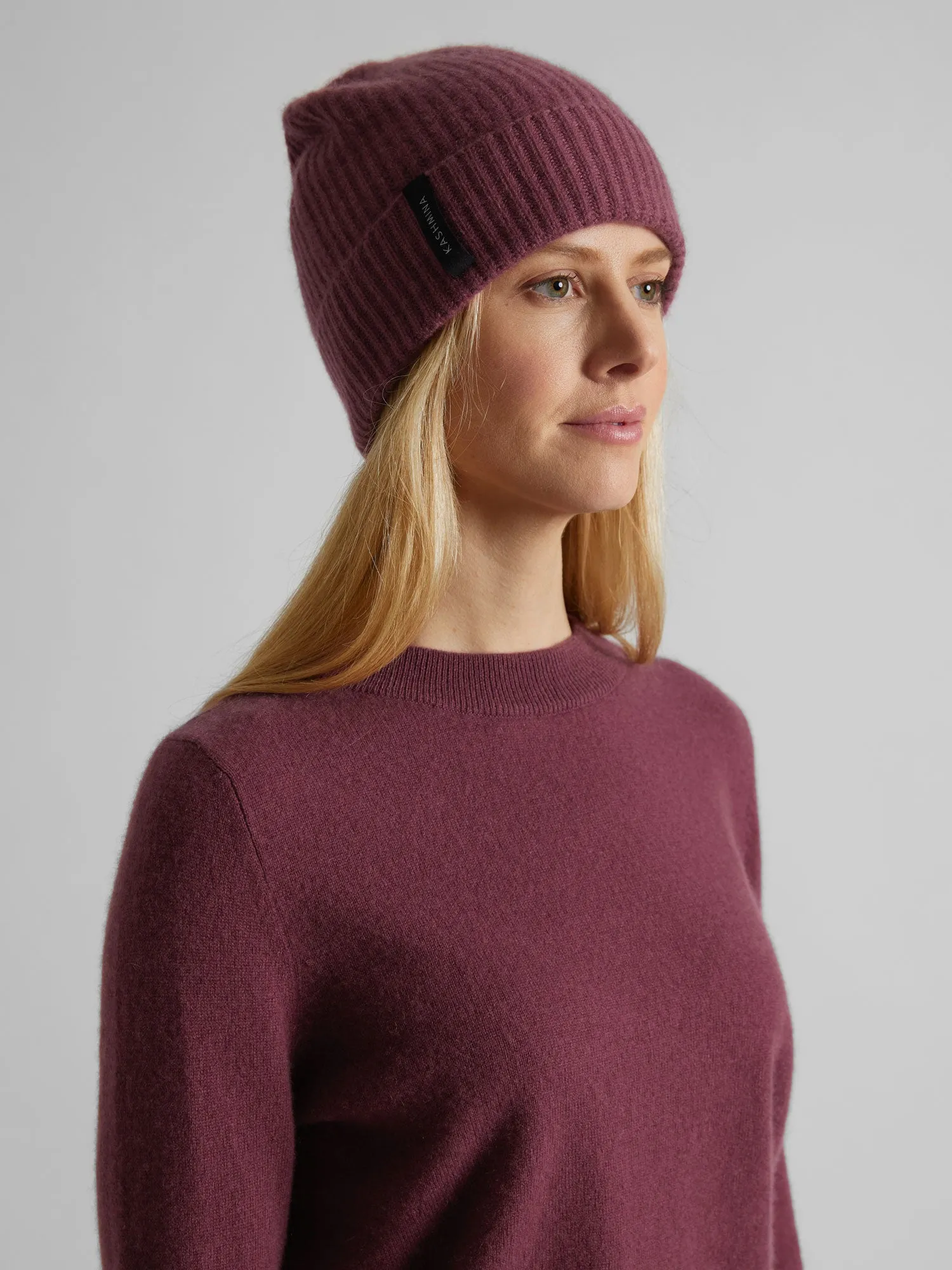 Cashmere beanie "Elli" - wild plum