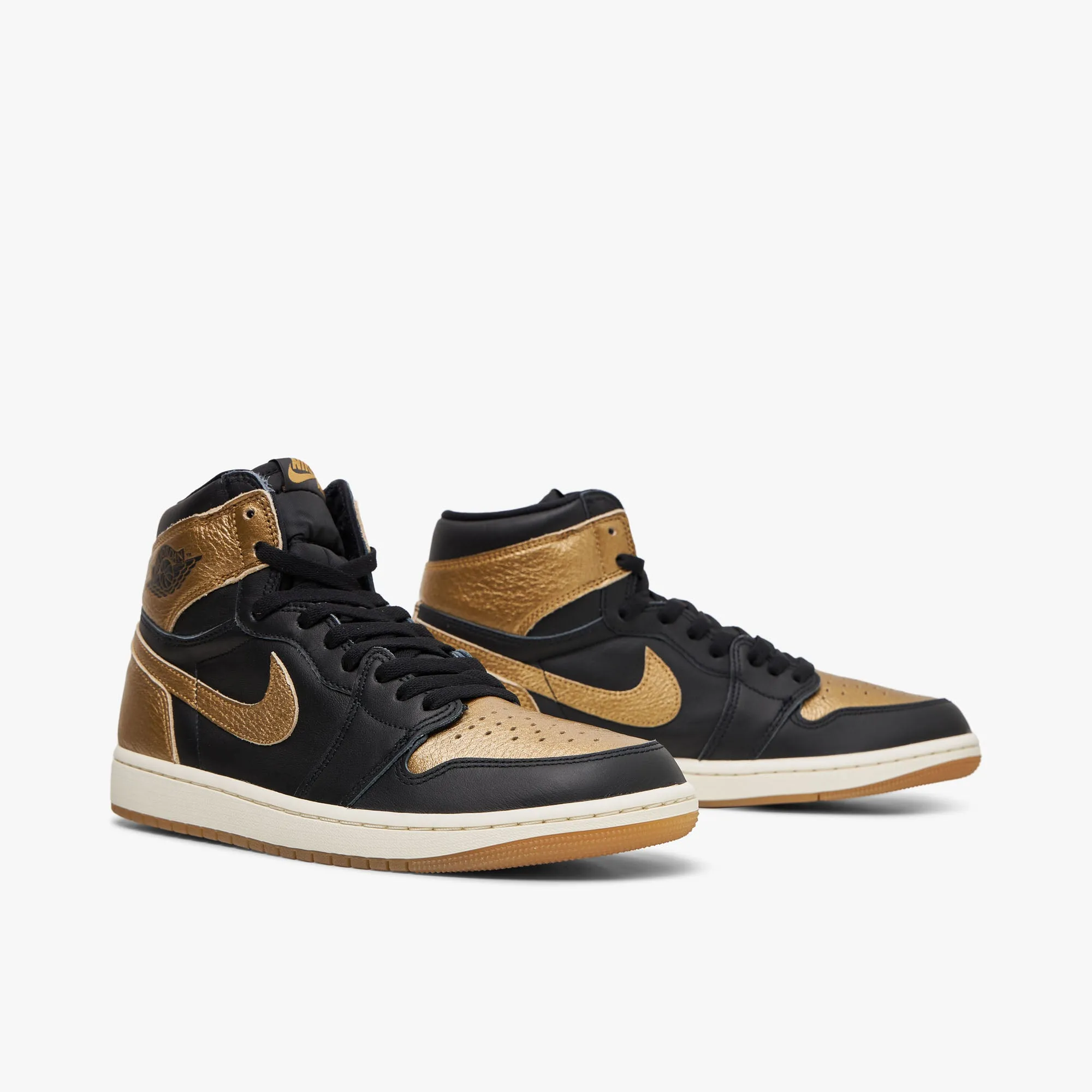 Jordan 1 Retro High OG Black / Metallic Gold - Sail